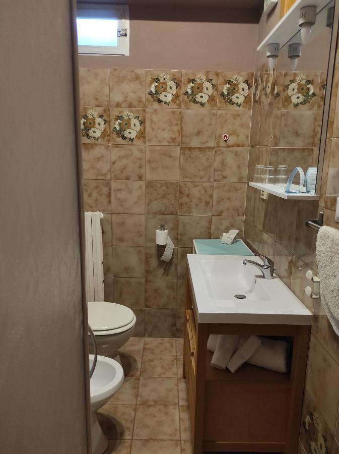里昂纳尔多b&B住宅酒店 法尔科纳拉·玛里提马 外观 照片